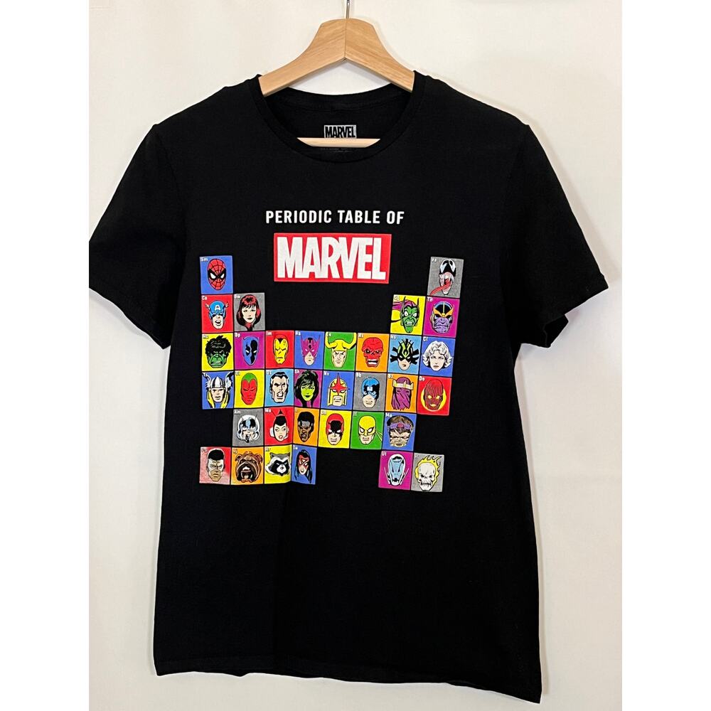 Marvel Periodic Table size S Pre-Owned in good Casual, Fandom, Pop Culture